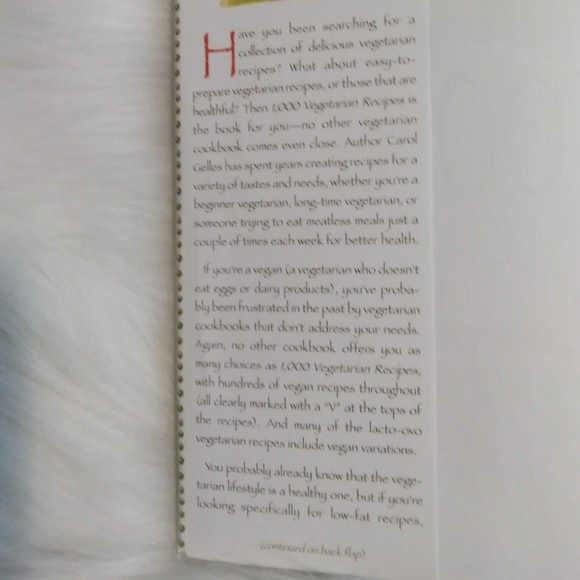 1,000 VEGETARIAN Recipes~Carol Gelles - Picture 3 of 4